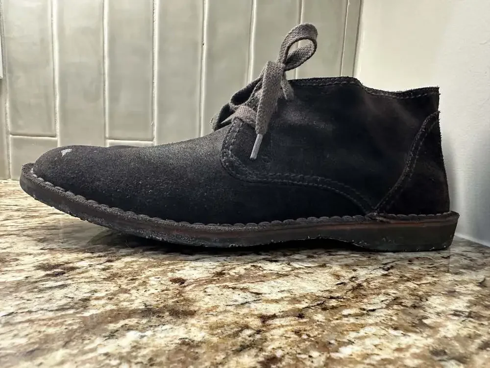 John Varvatos Star USA Hipster Suede‎ Chukka Boots with Tire Tread Sole B2